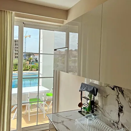 Fafa Deluxe غوليم