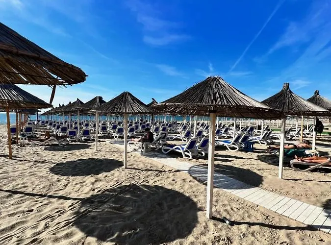 Fafa Deluxe Apartament *