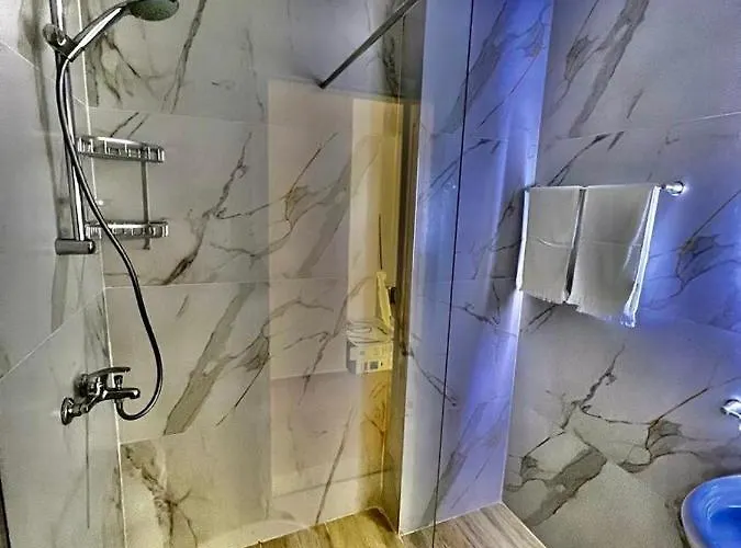 Apartament Fafa Deluxe Golem (Tirana)