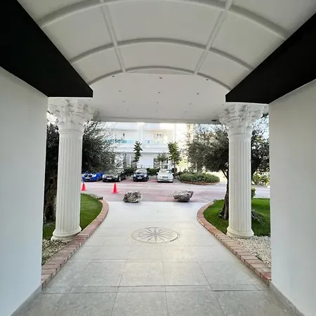 Fafa Deluxe * Golem (Tirana)