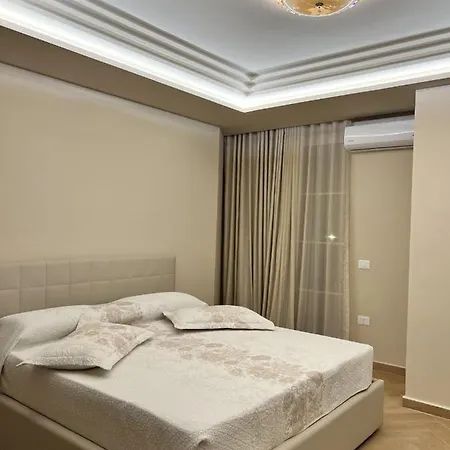 Fafa Deluxe Apartment *